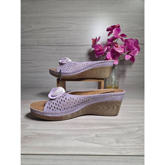 NWT Good Choice Lavender Floral Wedge Sandals - Size 9 - Picture 2 of 5